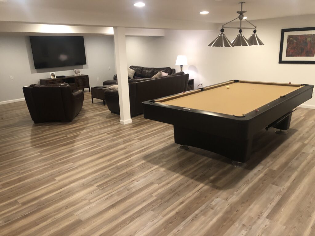 Carrie pool Table & TV